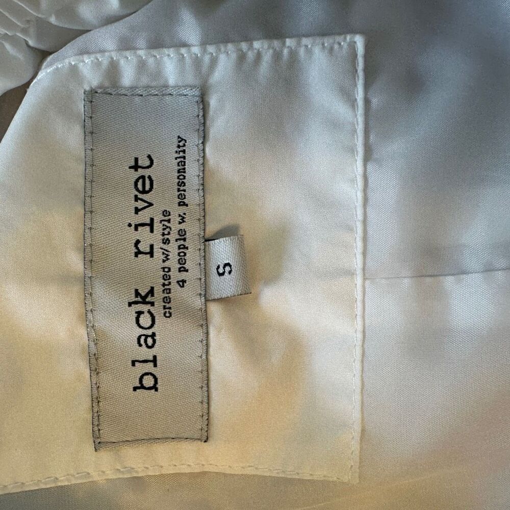 Black Rivet white rain coat - Picture 5 of 9